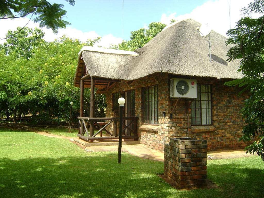 Orchards Farm Cottages Komatipoort Room photo